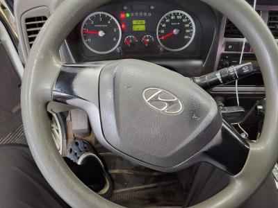 هيونداي Porter Ii Crdi غمارتين Extra طويل المدى Wheelbase Super 2015 CRDi طويل المدى