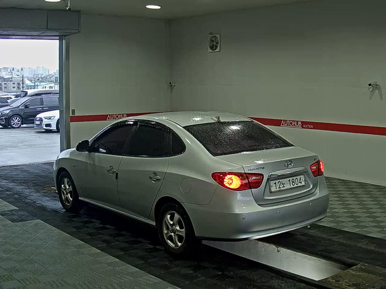 2010 - hyundai avante