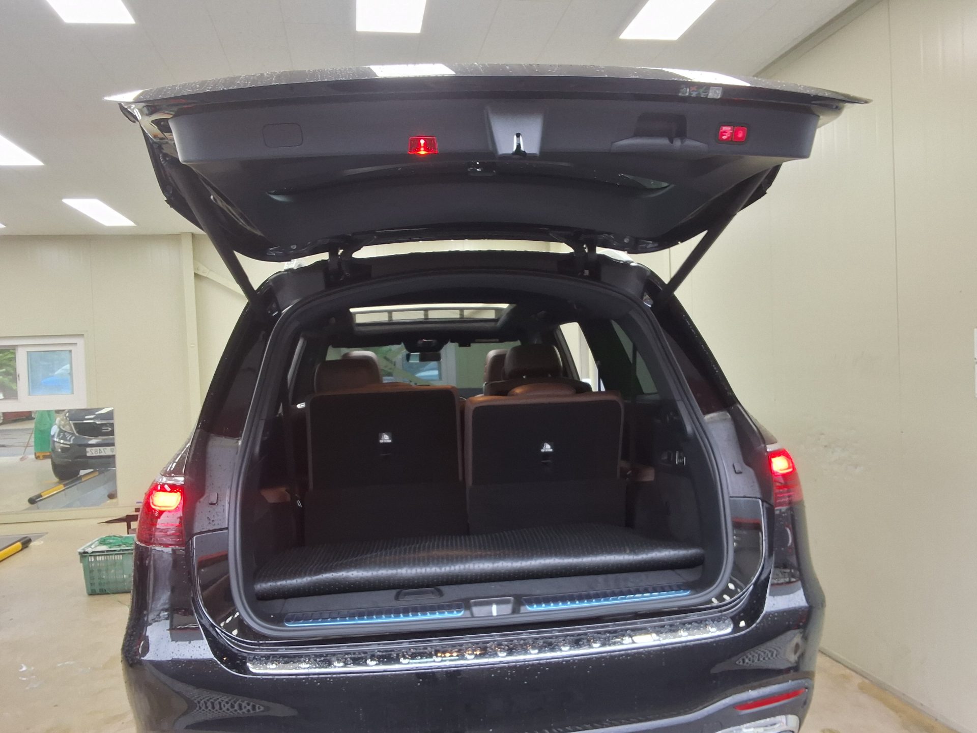 Mercedes-Benz Gls 450D 2024 — صورة 9