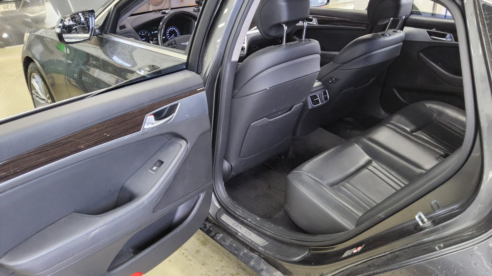 2017 - genesis g80