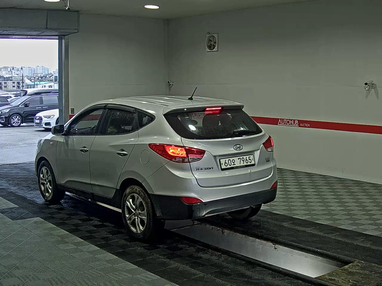 2011 - hyundai tucson