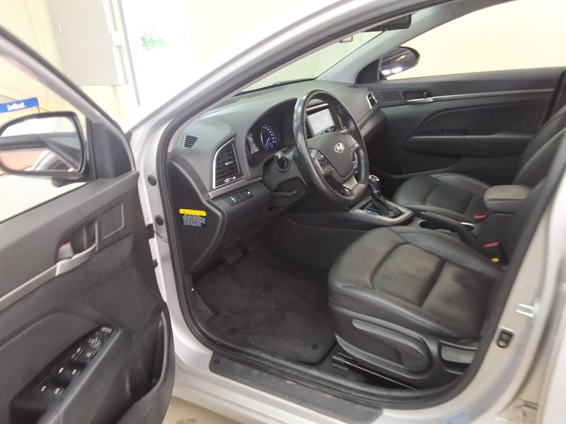 2016 - hyundai avante