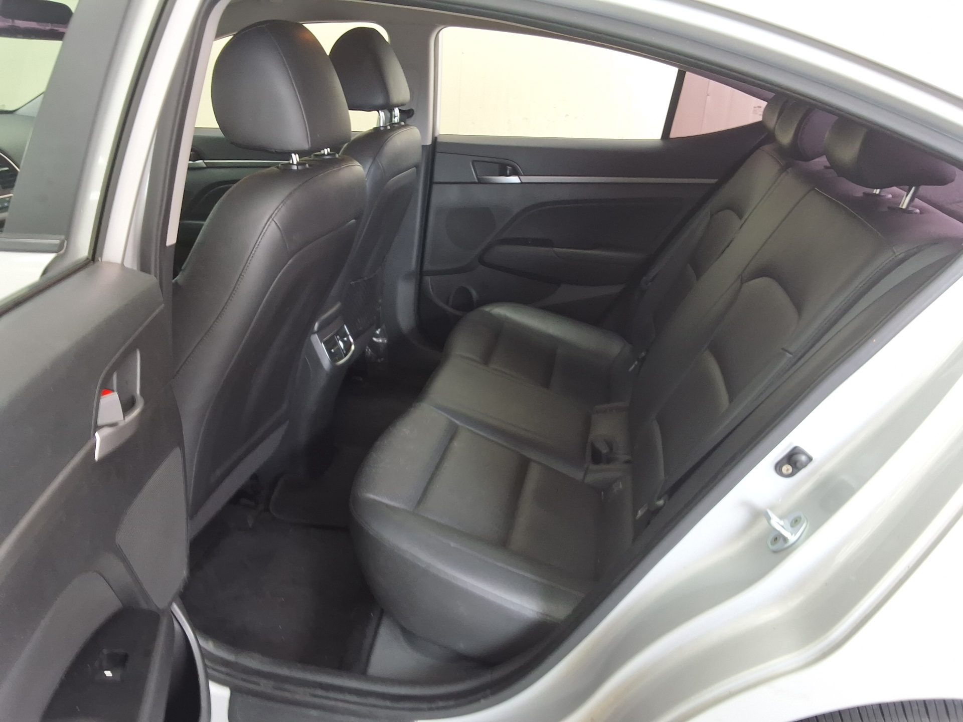 2016 - hyundai avante
