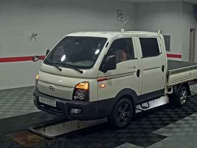 HYUNDAI PORTER II DOUBLE CAB EXTRA WHEELBASE GOLD