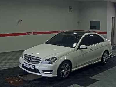 MERCEDES-BENZ C-CLASS (3RD GEN) C220 CDI AVANTGARDE