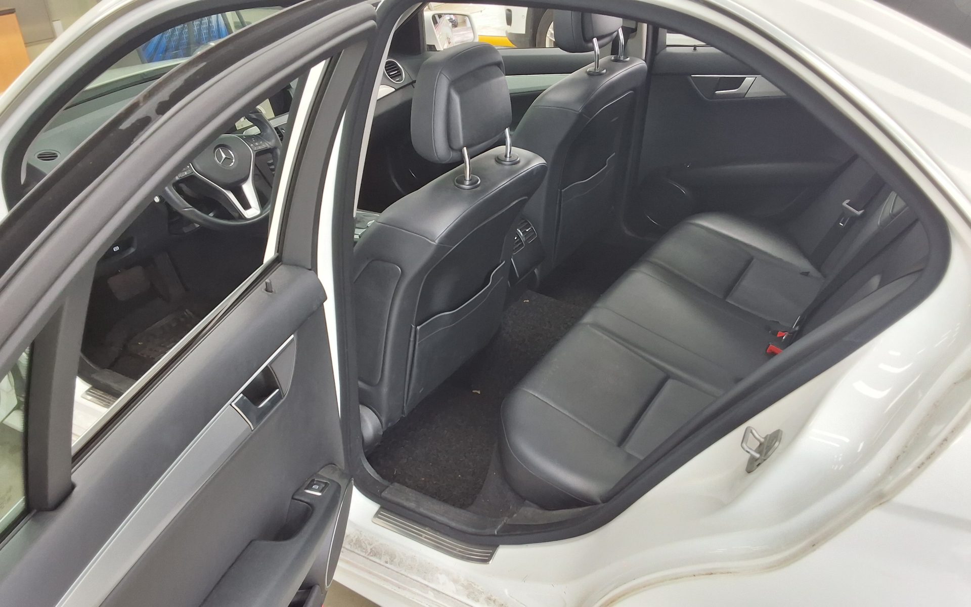2013 - mercedes-benz c220