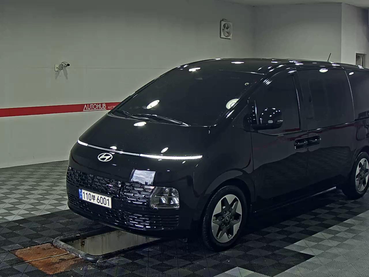 2025 - hyundai staria