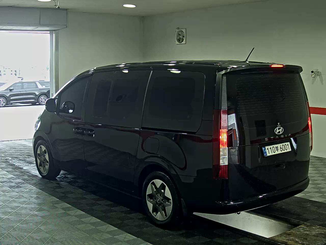 2025 - hyundai staria
