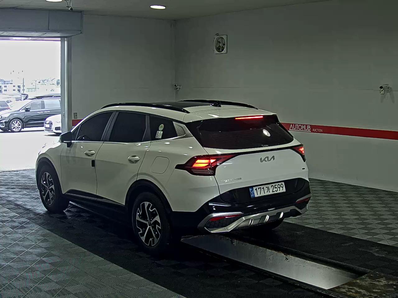 2023 - kia sportage