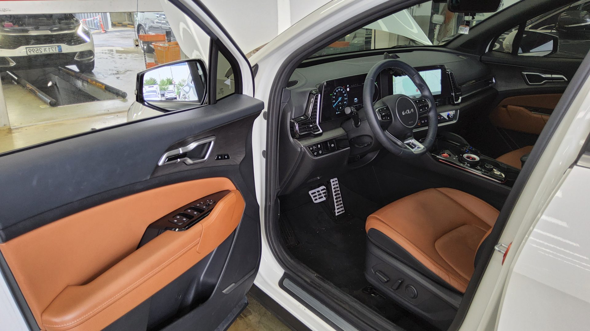 2023 - kia sportage