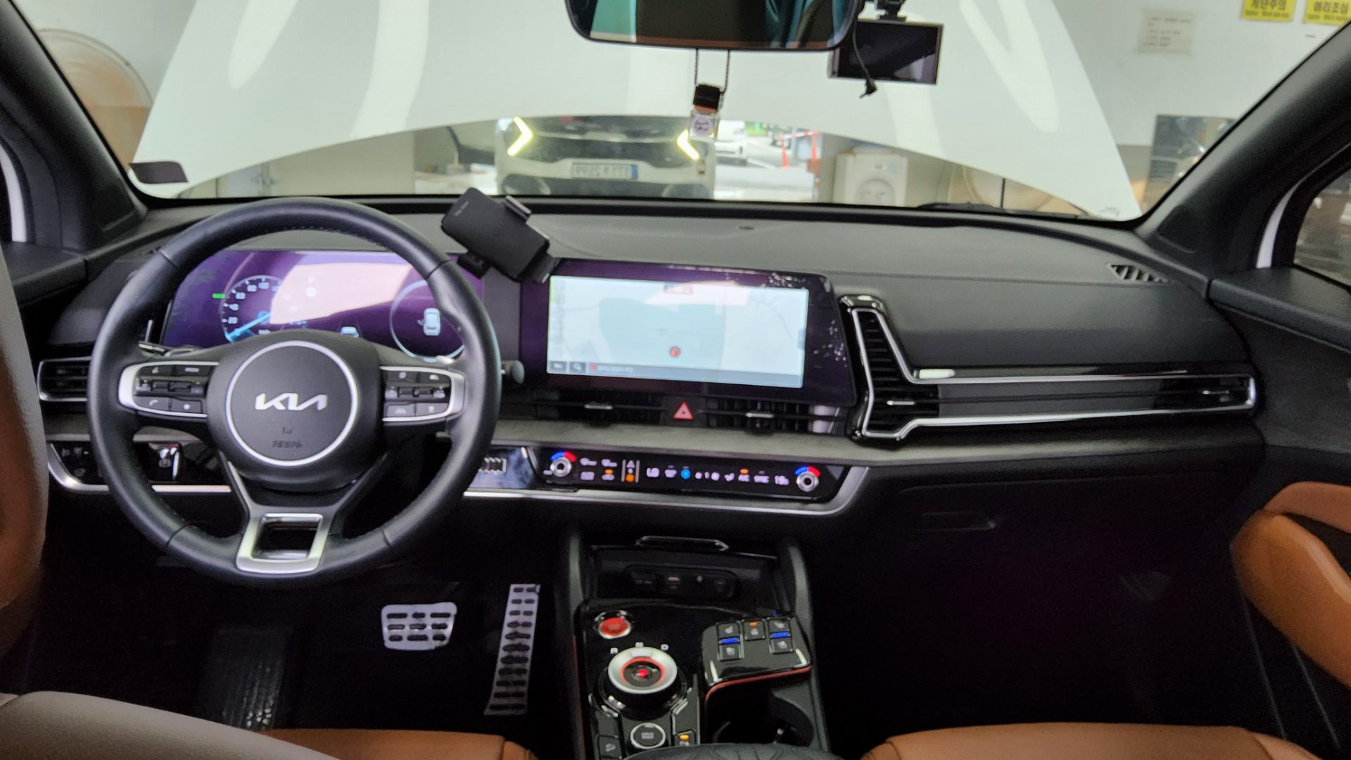 2023 - kia sportage