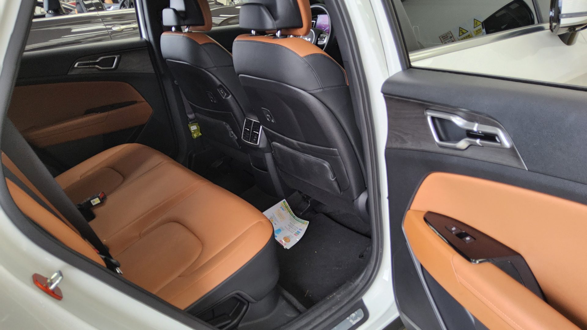 2023 - kia sportage