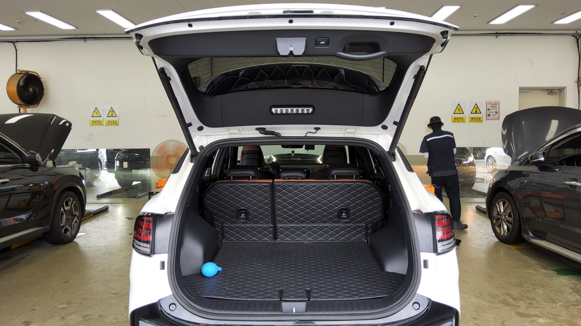 2023 - kia sportage