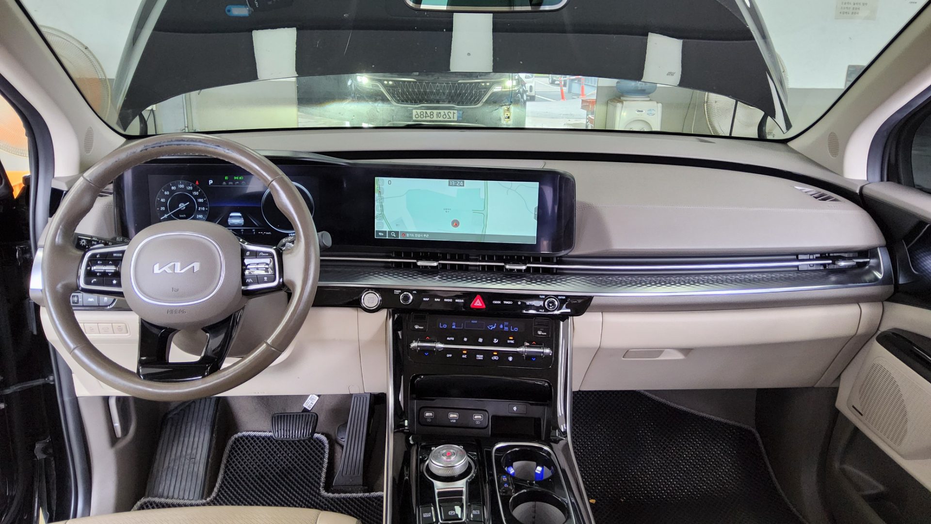 2023 - kia carnival