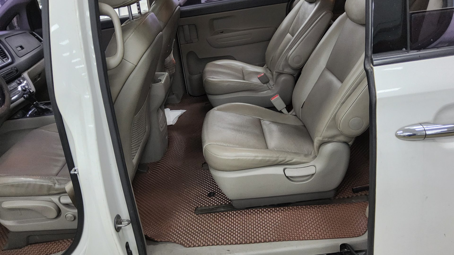 2016 - kia carnival