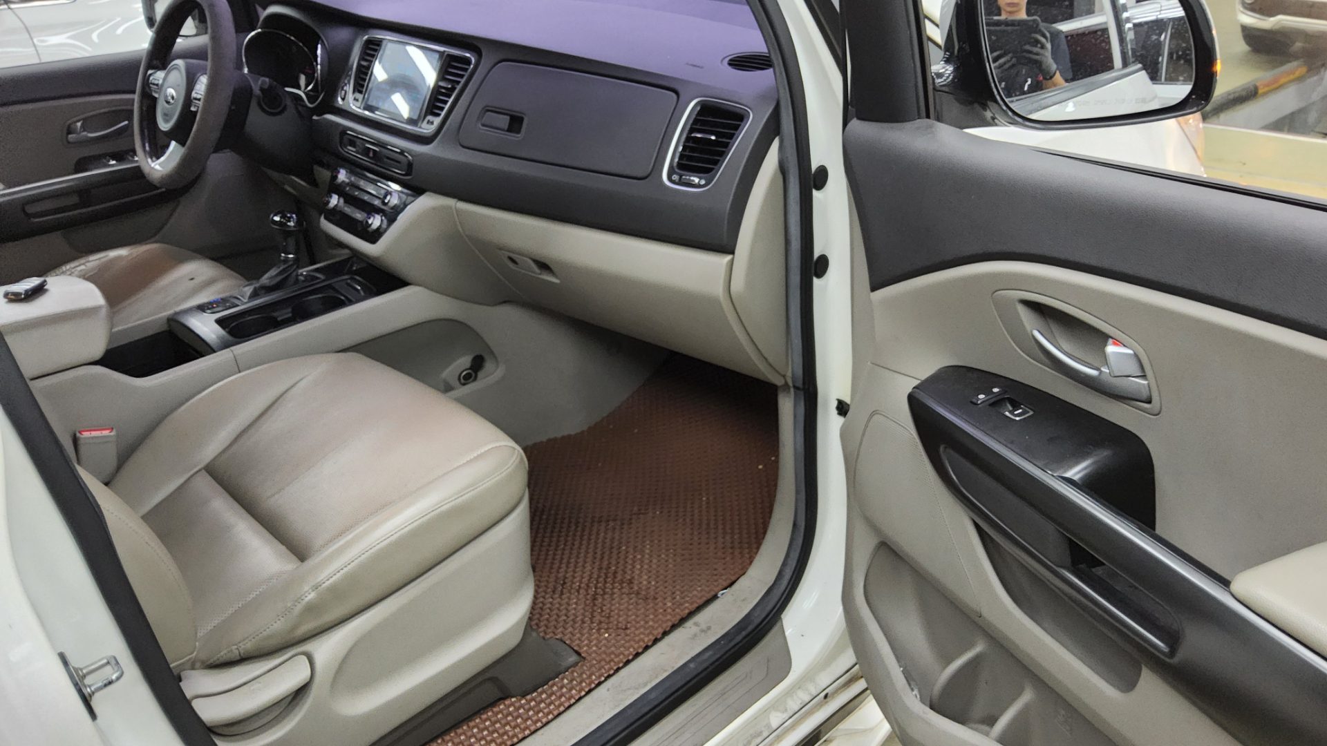2016 - kia carnival