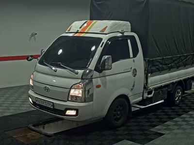HYUNDAI PORTER II SUPER CAB EXTRA WHEELBASE