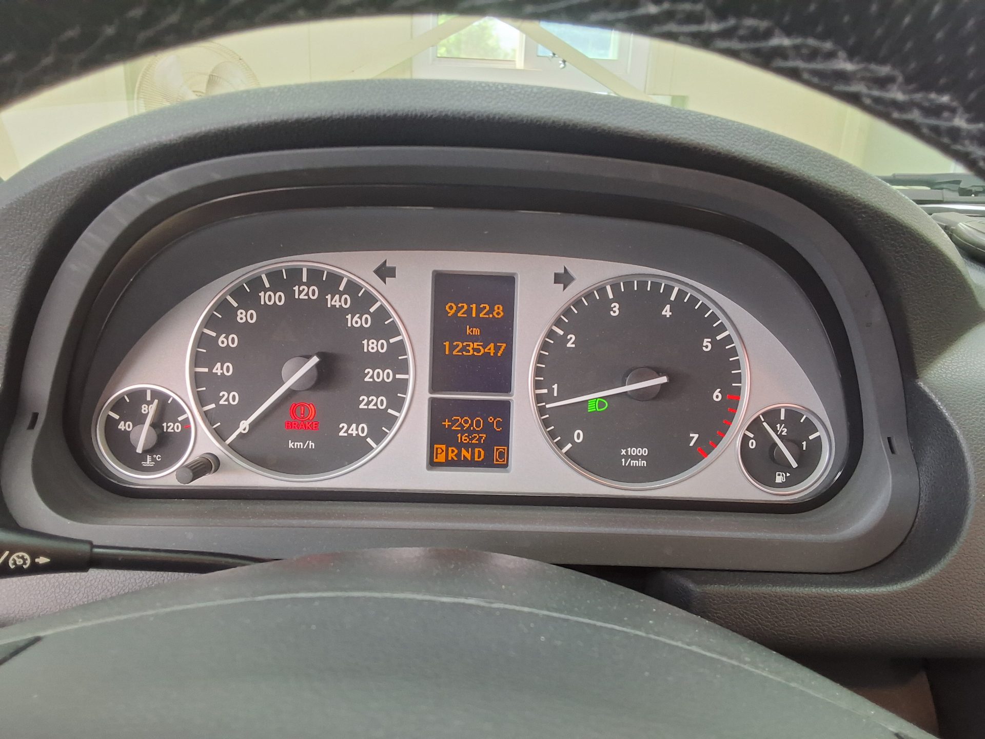 2011 - mercedes-benz b200