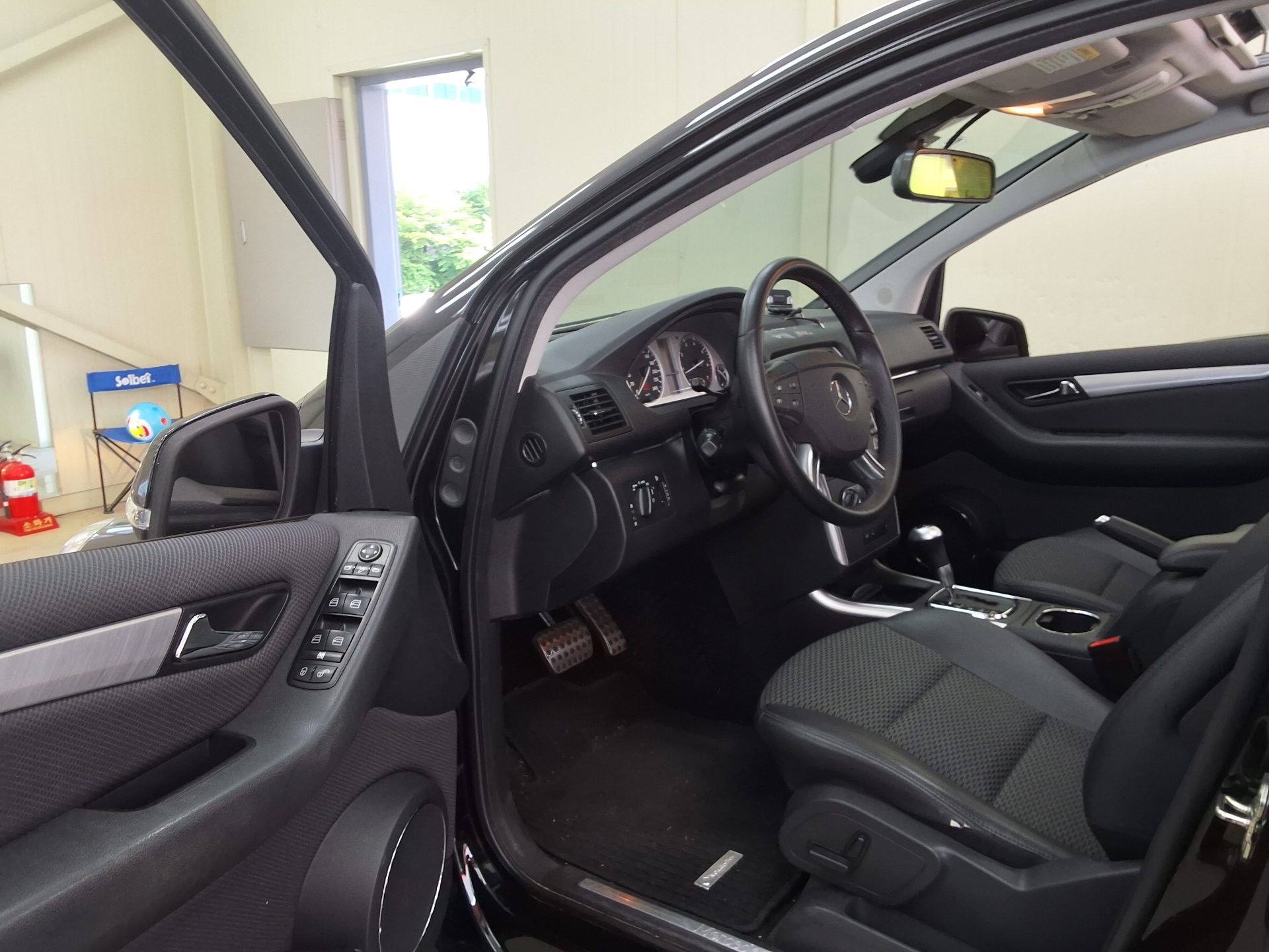 2011 - mercedes-benz b200