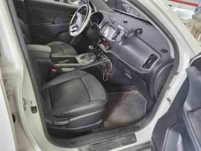كيا سبورتاج R ديزل R2.0 دفع ثنائي Tlx فاخر Model 2012 فاخر