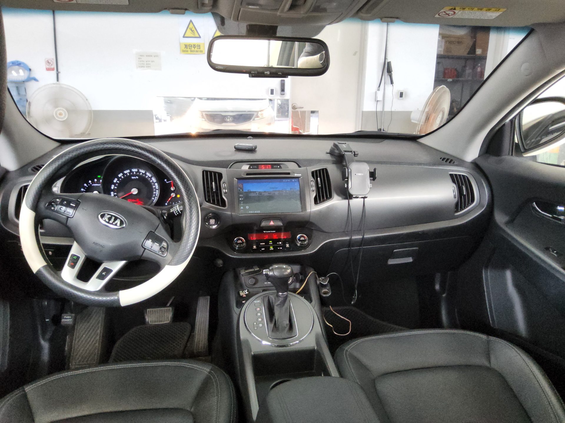 2012 - kia sportage