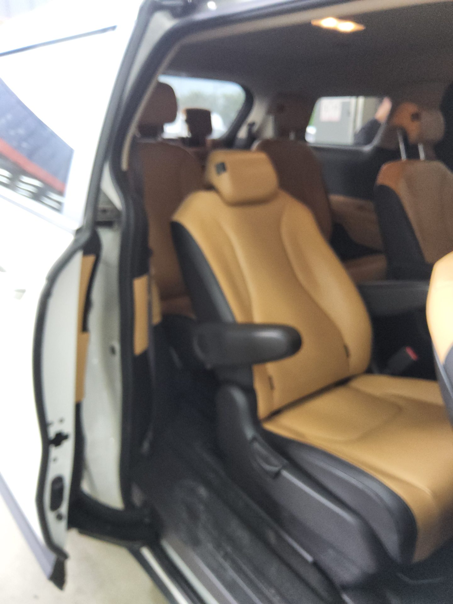 2021 - kia carnival