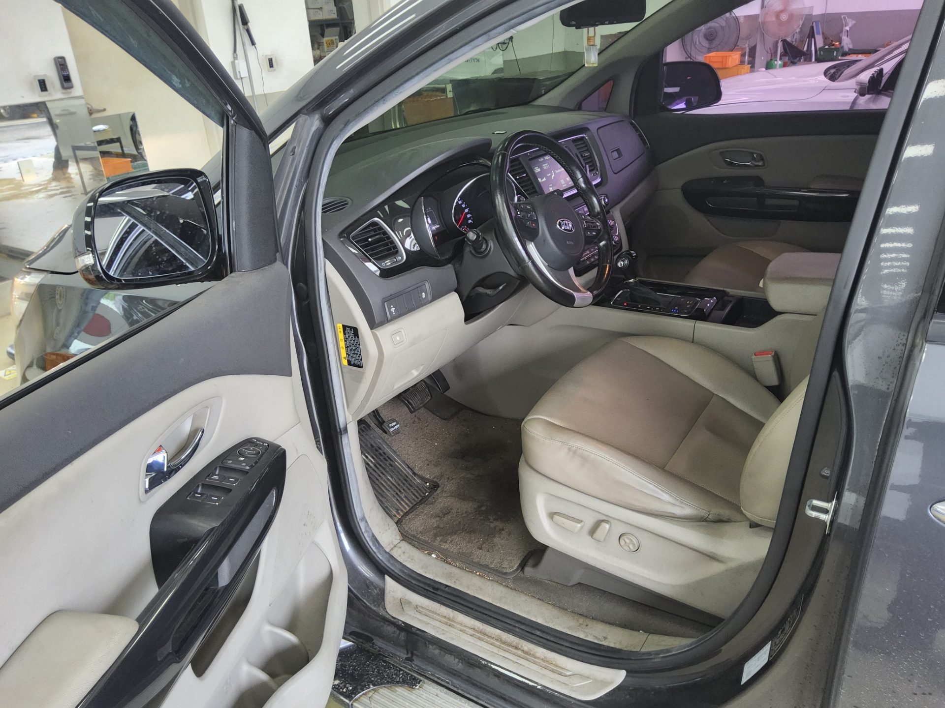 2016 - kia carnival