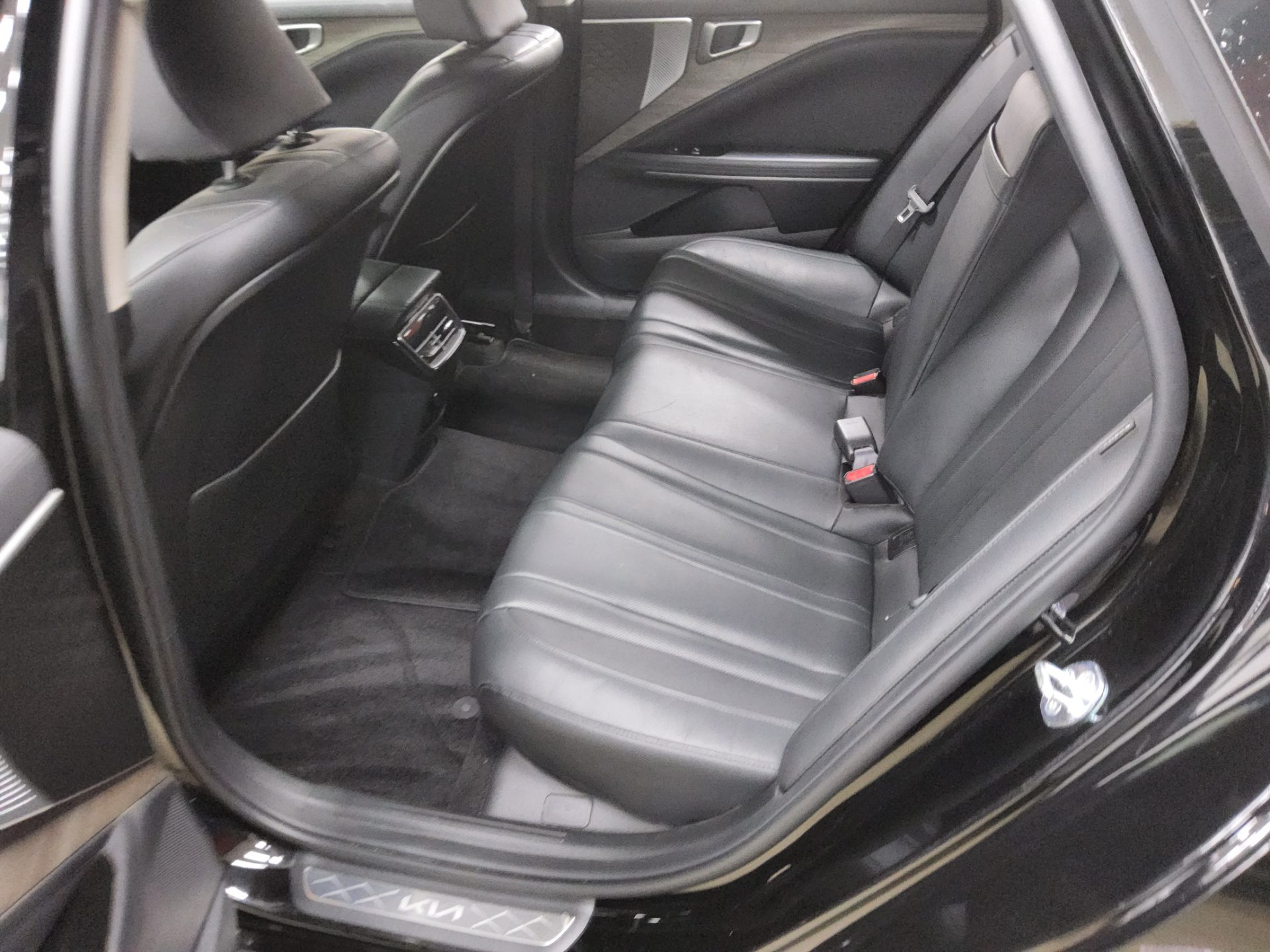 2023 - kia k8