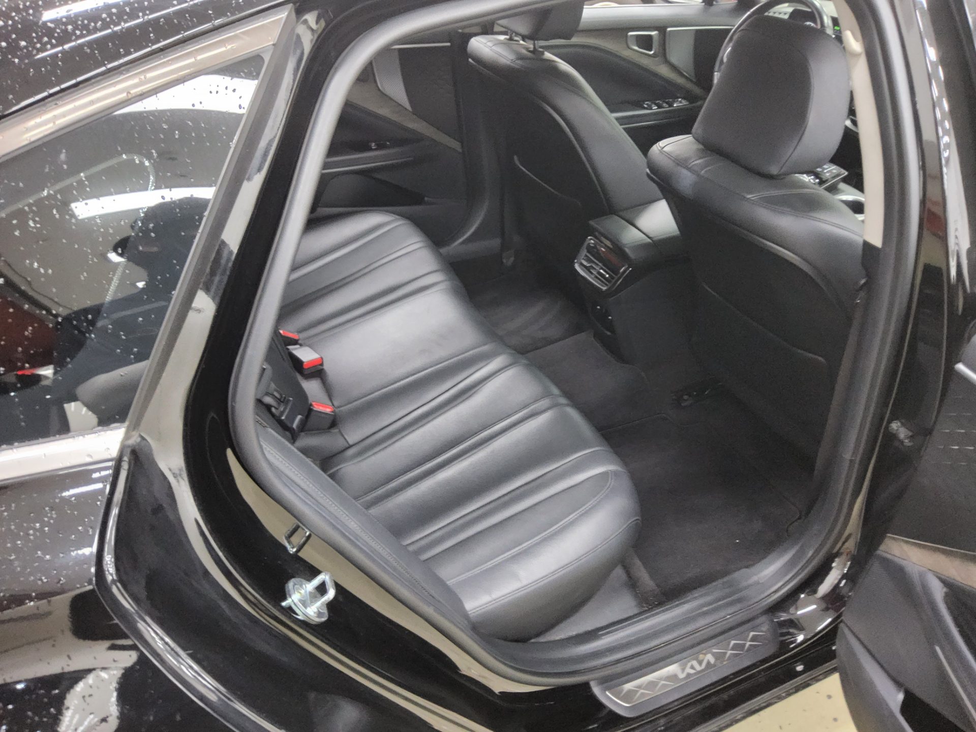 2023 - kia k8