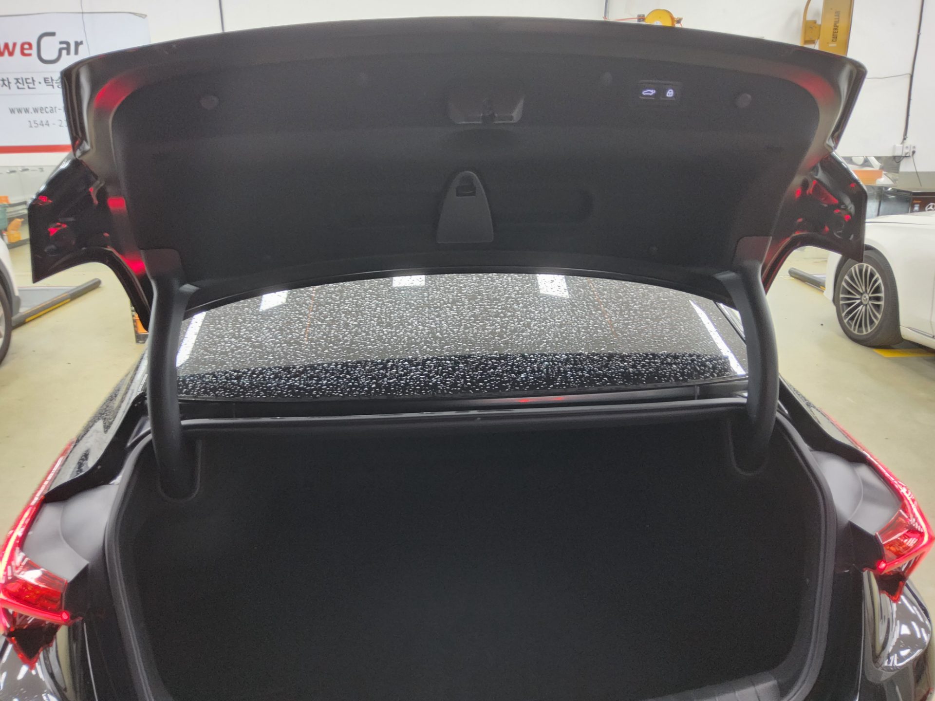 2023 - kia k8