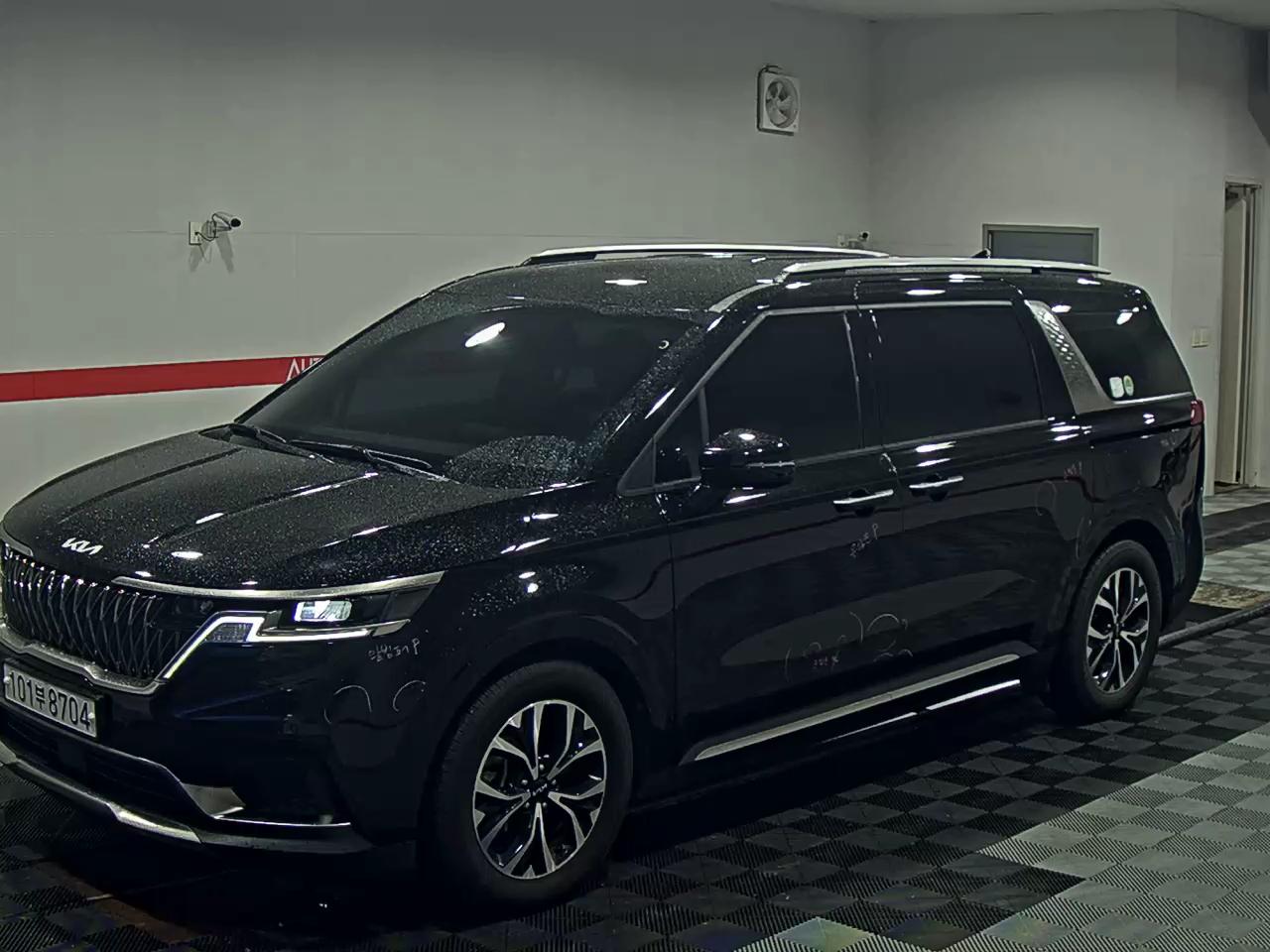 2023 - kia carnival