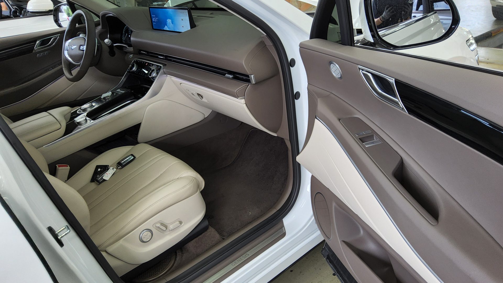 2023 - genesis gv80