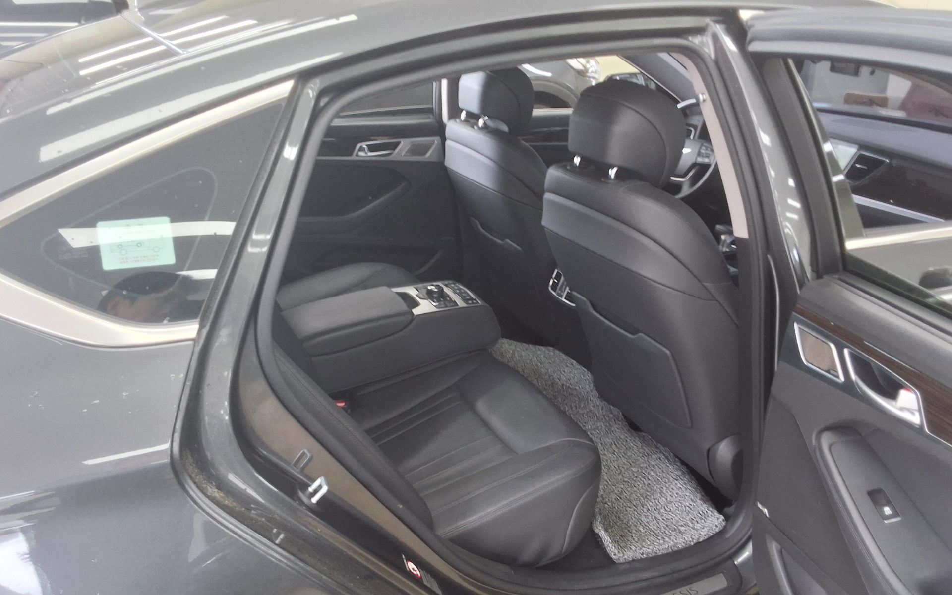 2019 - genesis g80