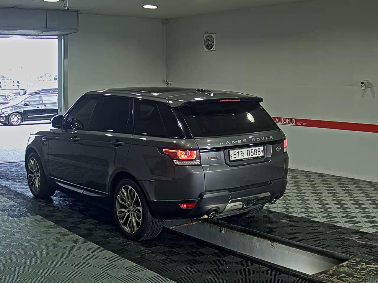 2016 - land rover range rover