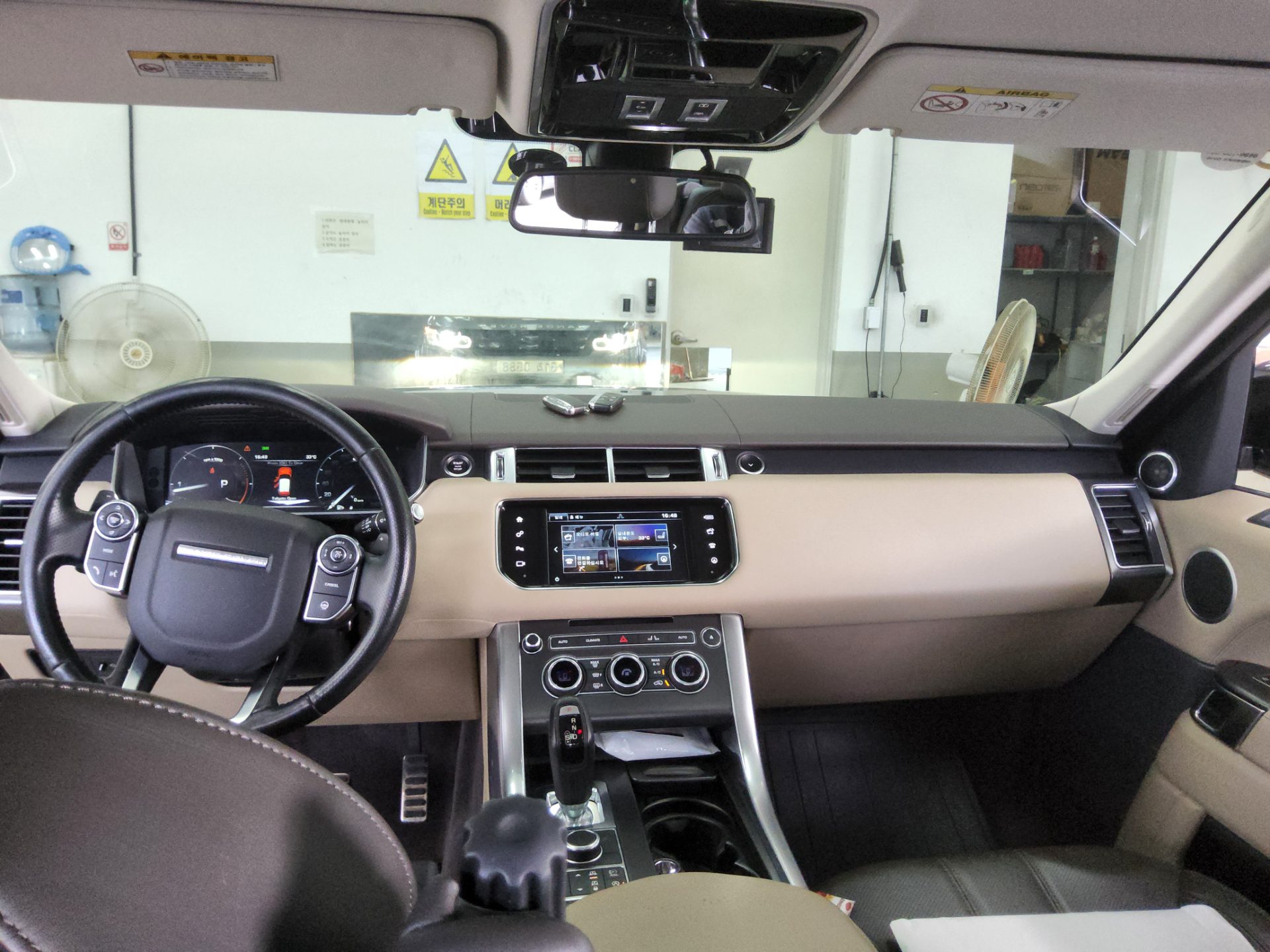 2016 - land rover range rover