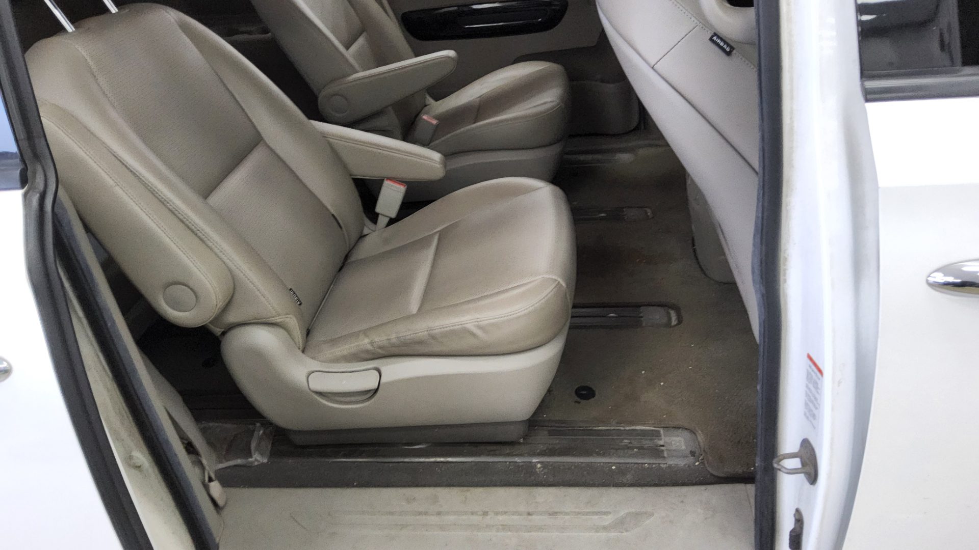 2020 - kia carnival
