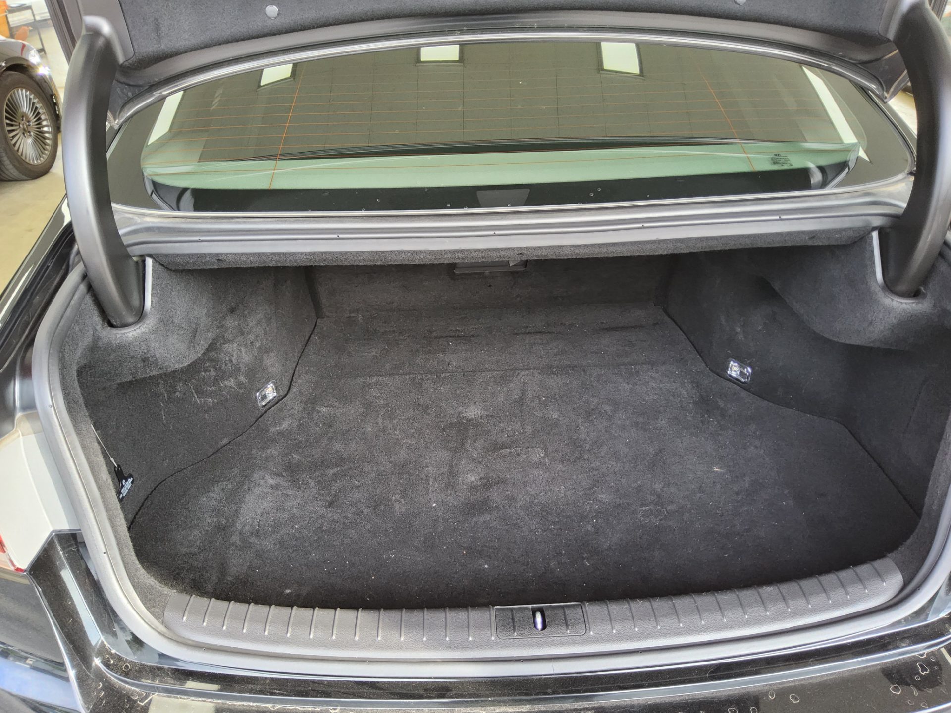 2016 - hyundai g330