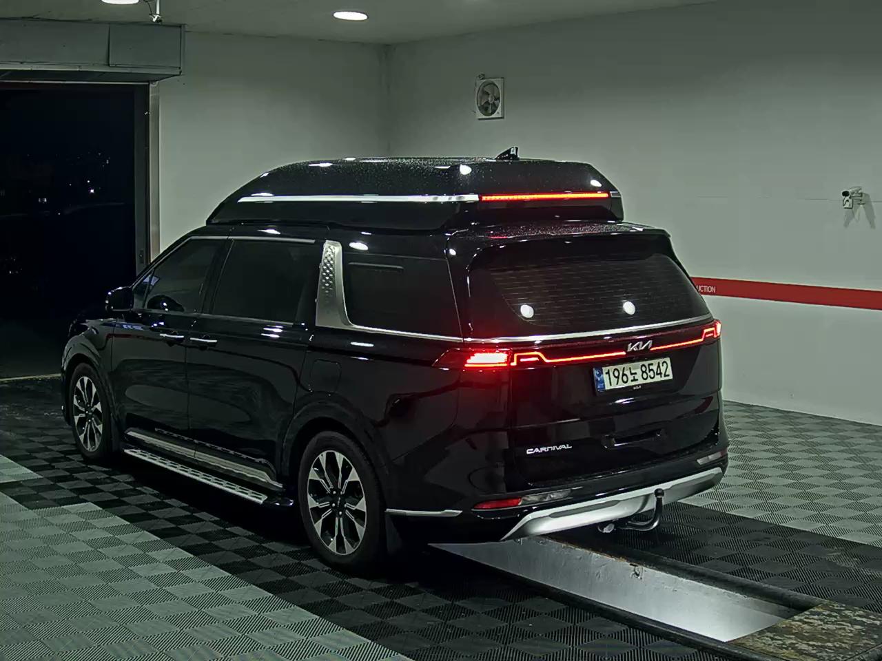 2022 - kia carnival
