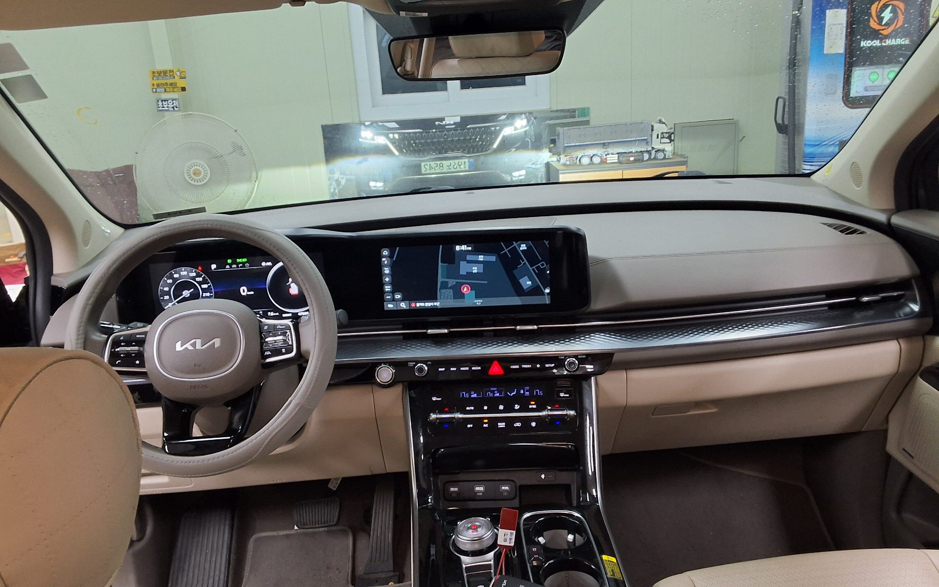 2022 - kia carnival