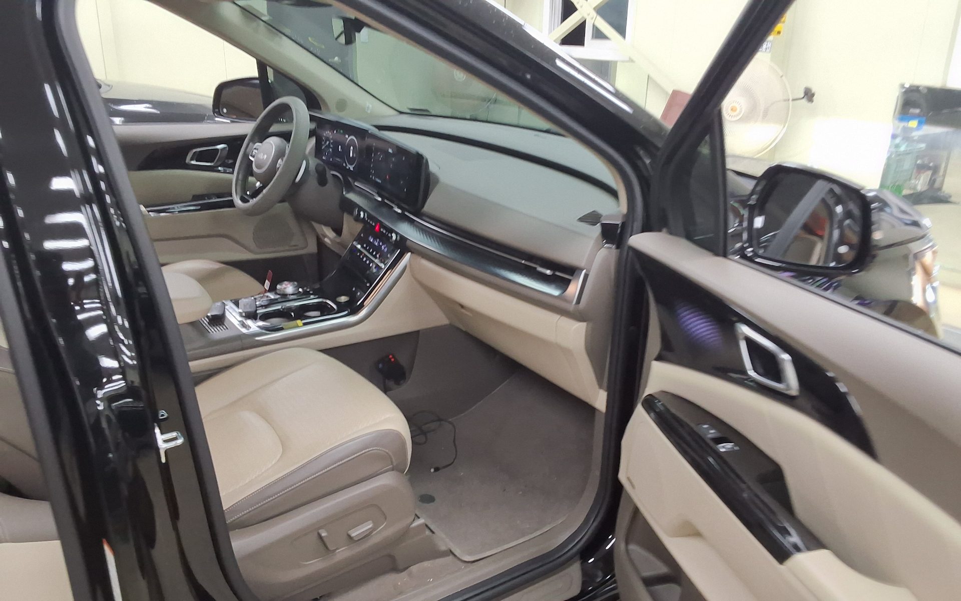 2022 - kia carnival