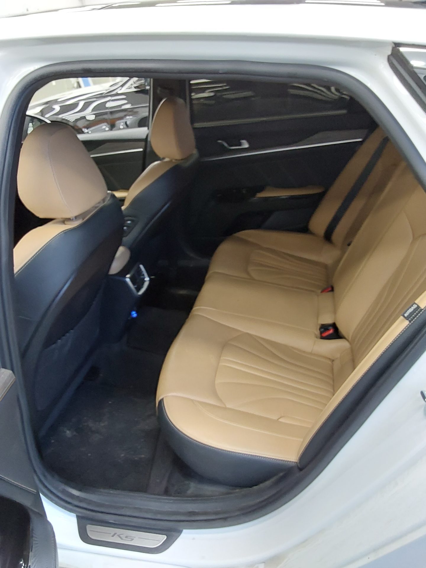 2022 - kia k5