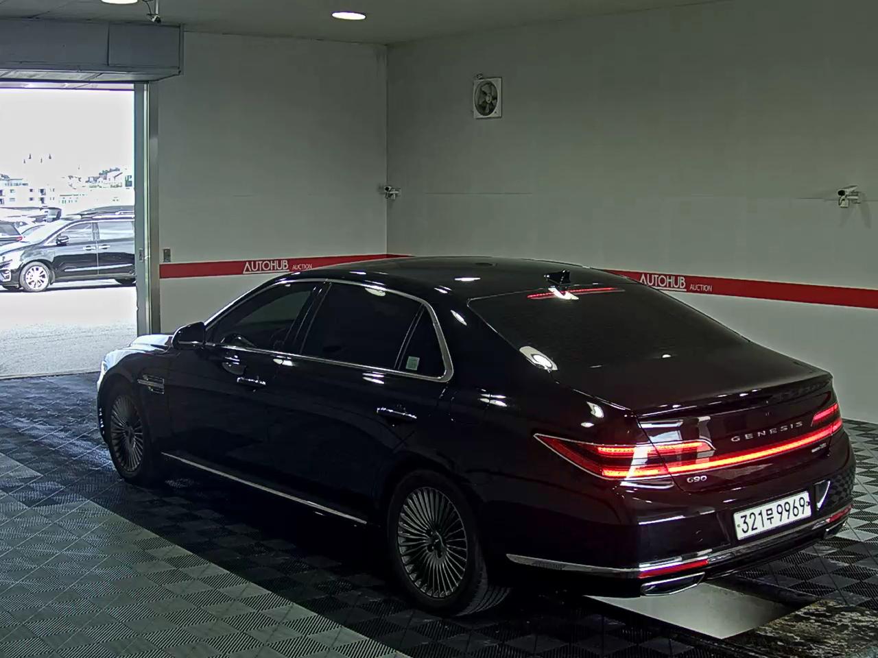 2019 - genesis g90