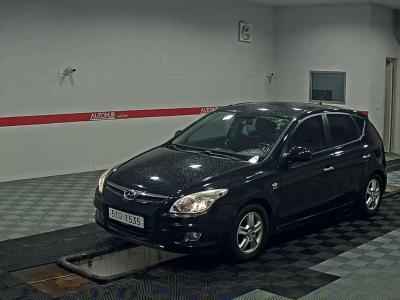 HYUNDAI i30 VVT