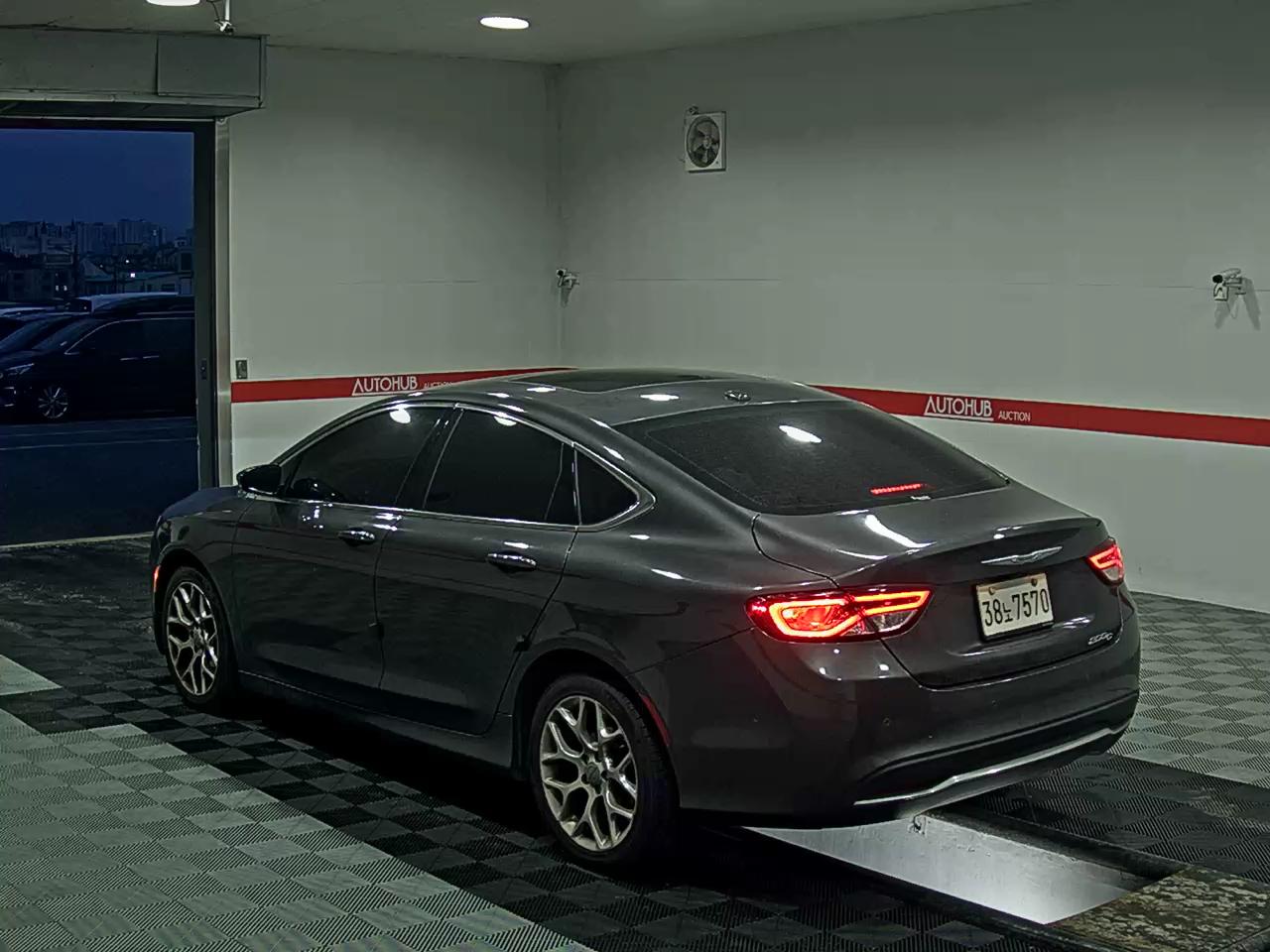 2015 - chrysler chrysler 200