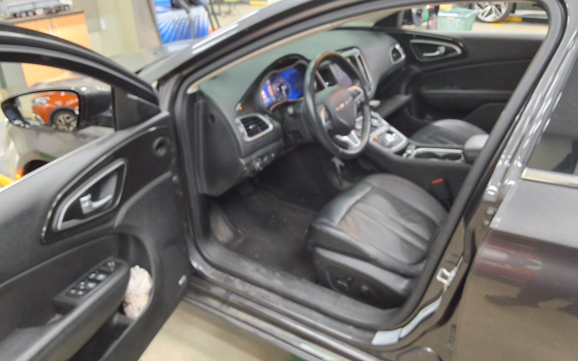 2015 - chrysler chrysler 200