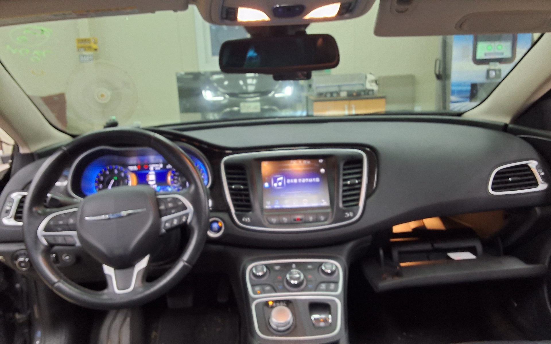 2015 - chrysler chrysler 200