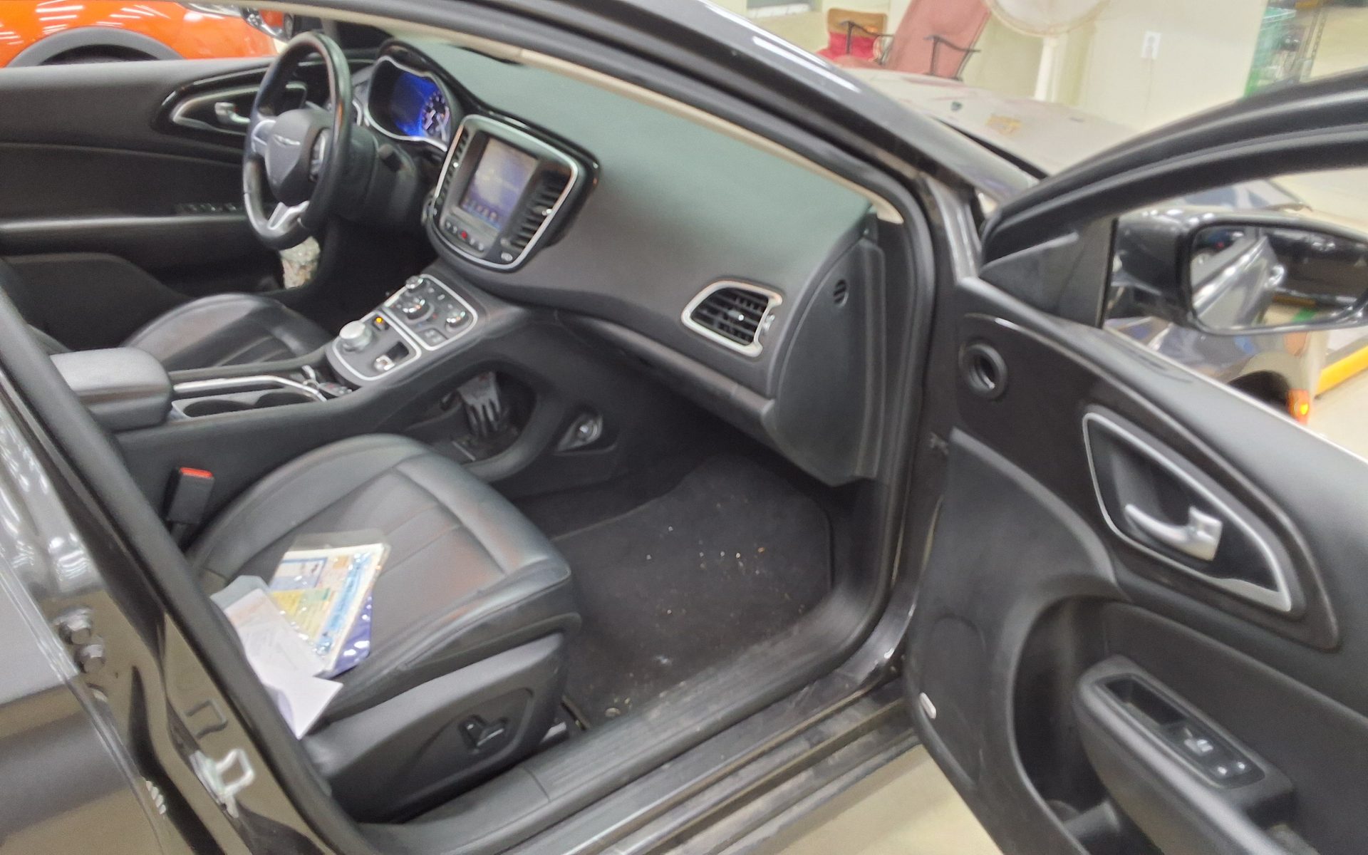 2015 - chrysler chrysler 200