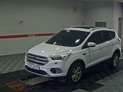 FORD KUGA TREND