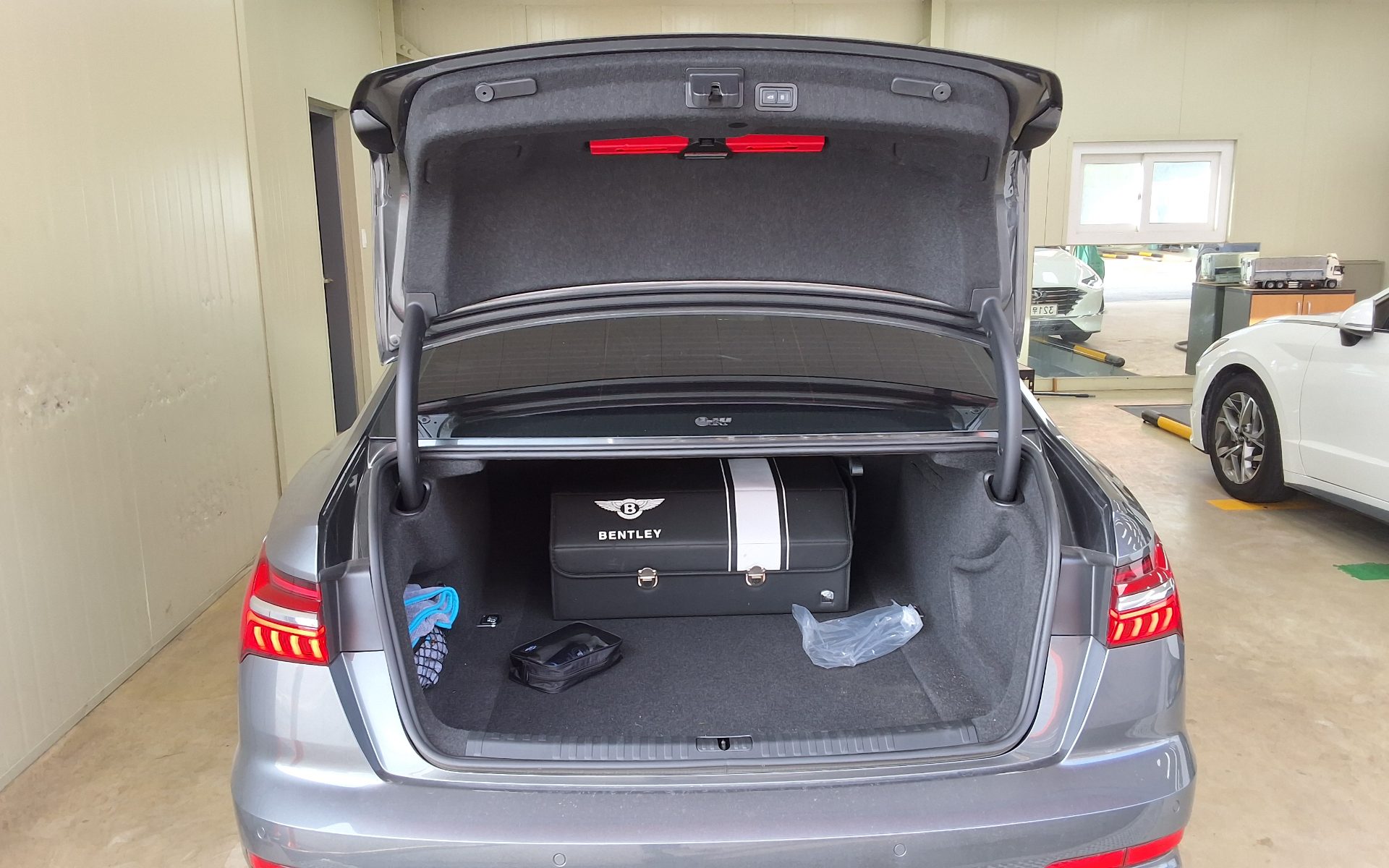 Audi A6 2023 — صورة 8