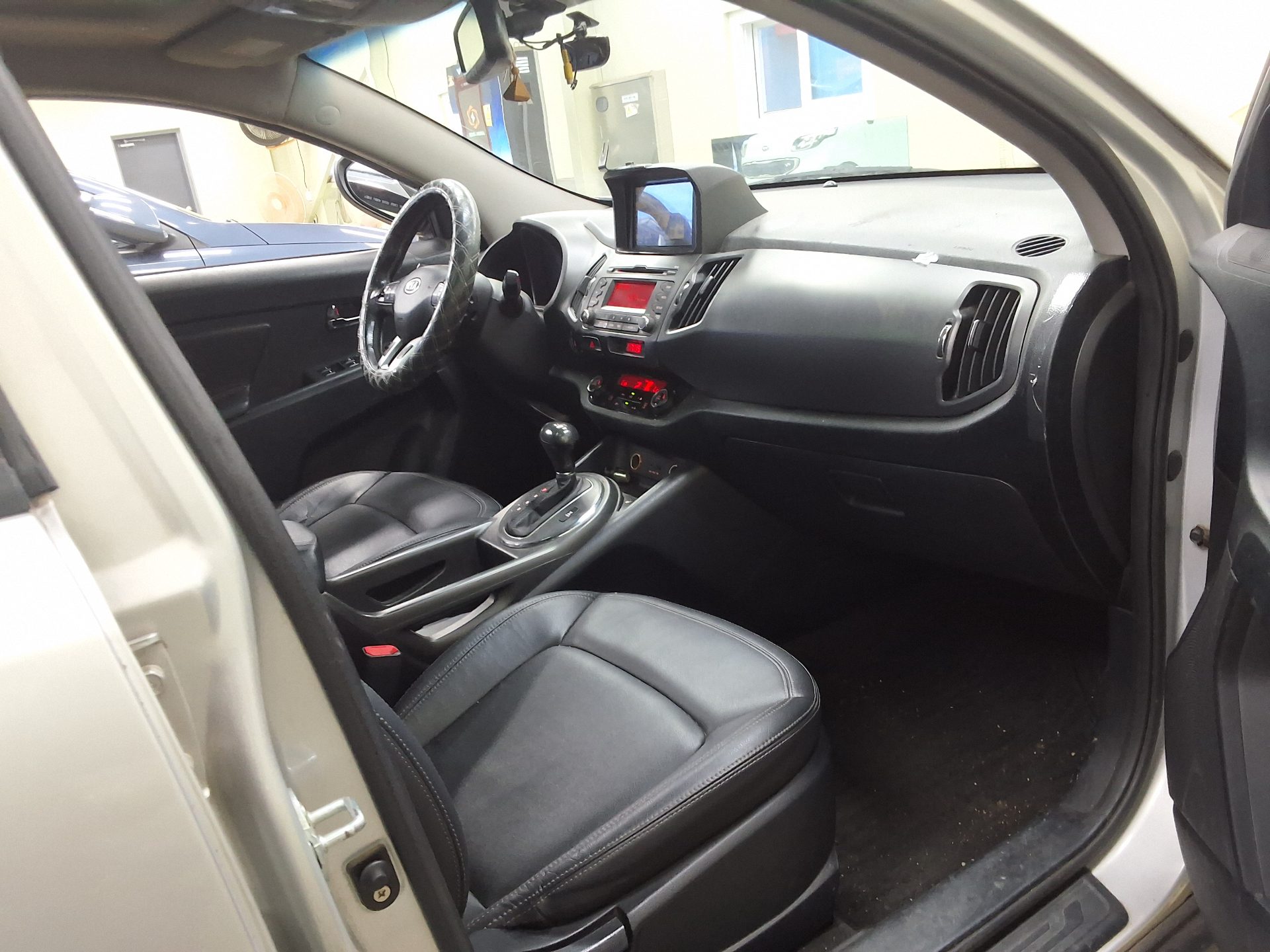 2012 - kia sportage